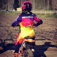 Moto  Riah