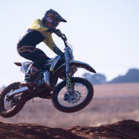 Louis Mostert