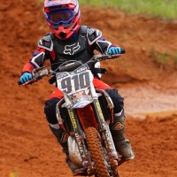 Steele Ouzts
