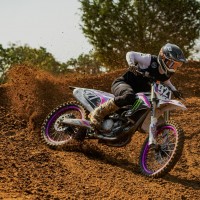 Taylor Ahrlett